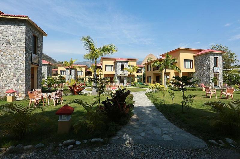 Dewdrop Mango Bloom Resort Jim Corbett National Park Buitenkant foto