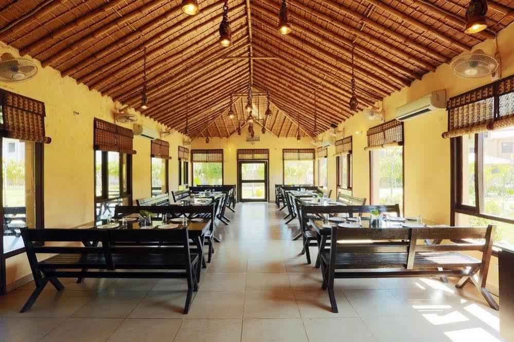 Dewdrop Mango Bloom Resort Jim Corbett National Park Buitenkant foto